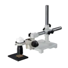 Cámara Optris PI 640i con óptica de microscopio MO2x montada en su soporte