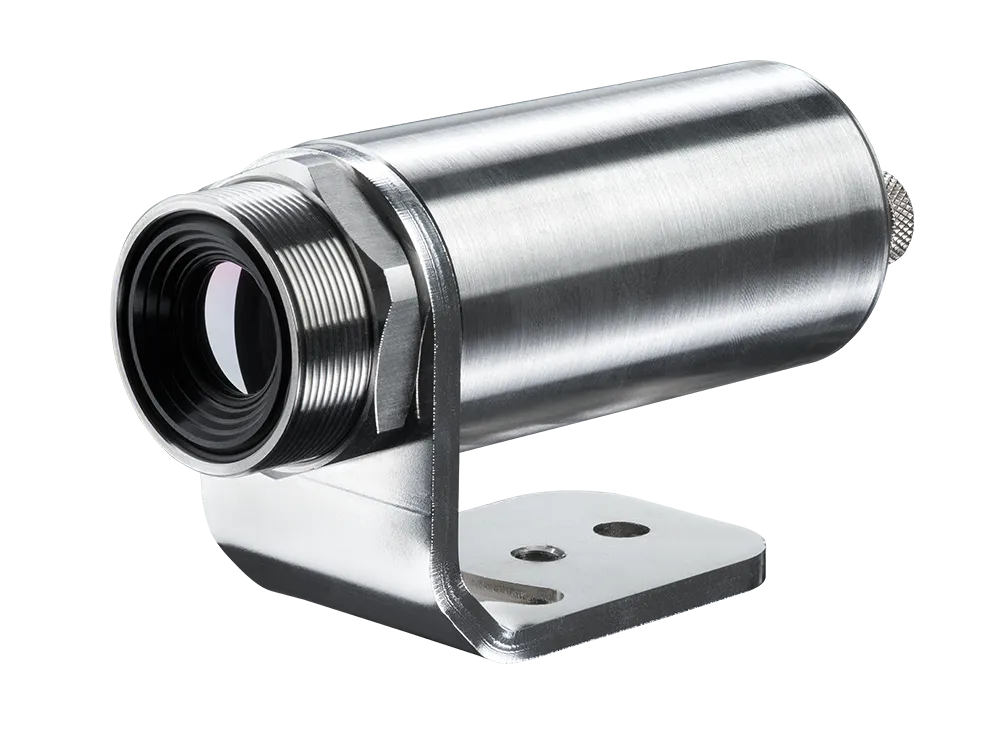 Cámara termográfica Optris Xi 400 LT USB: cuerpo cilíndrico compacto con la óptica de enfoque motorizado y el conector USB