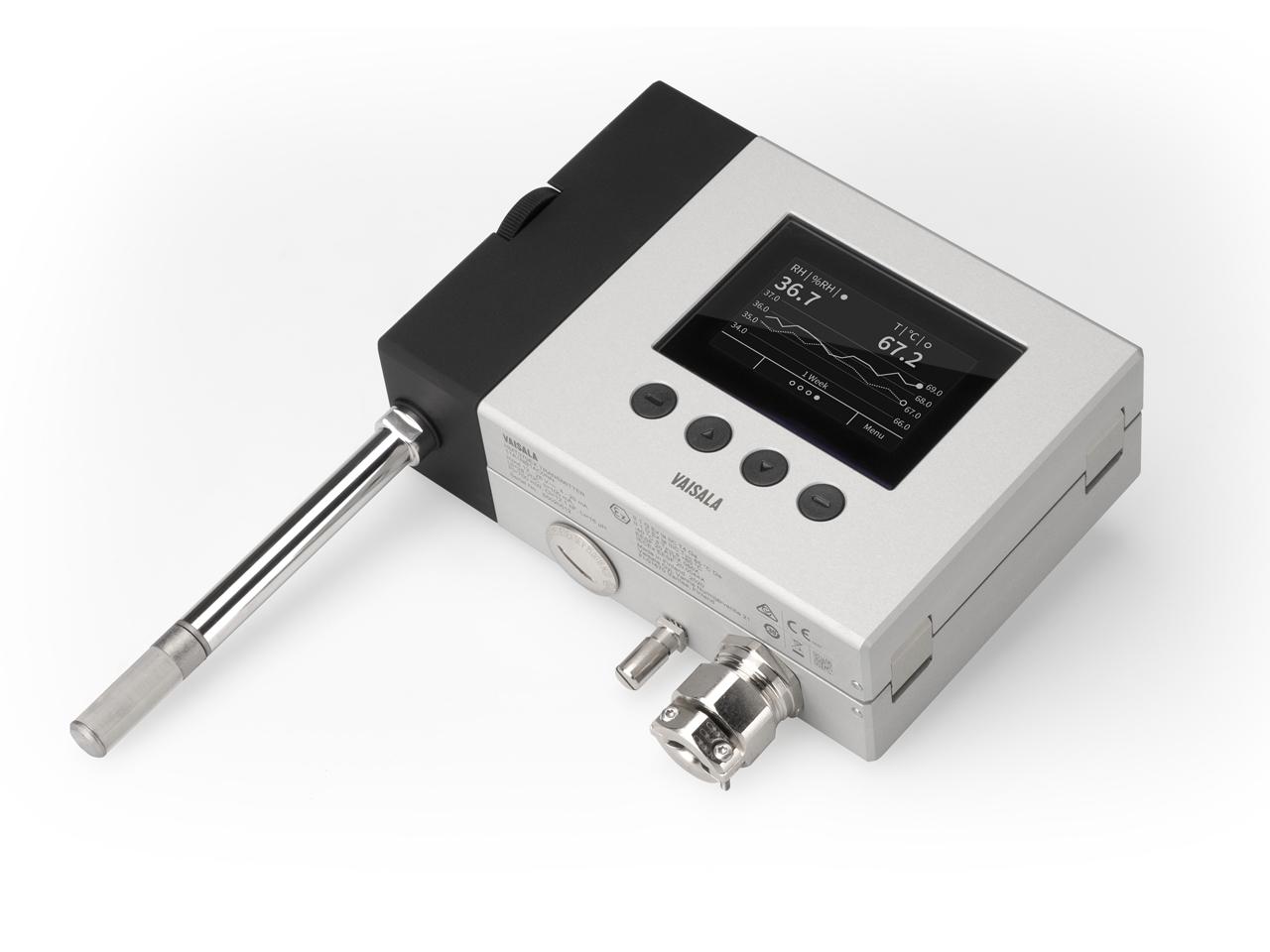 Transmisor intrínsecamente seguro Vaisala HMT370EX con su sonda acoplada y el display mostrando humedad y temperatura